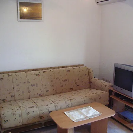 In Der Dritten Etage By Interhome * Seget Vranjica